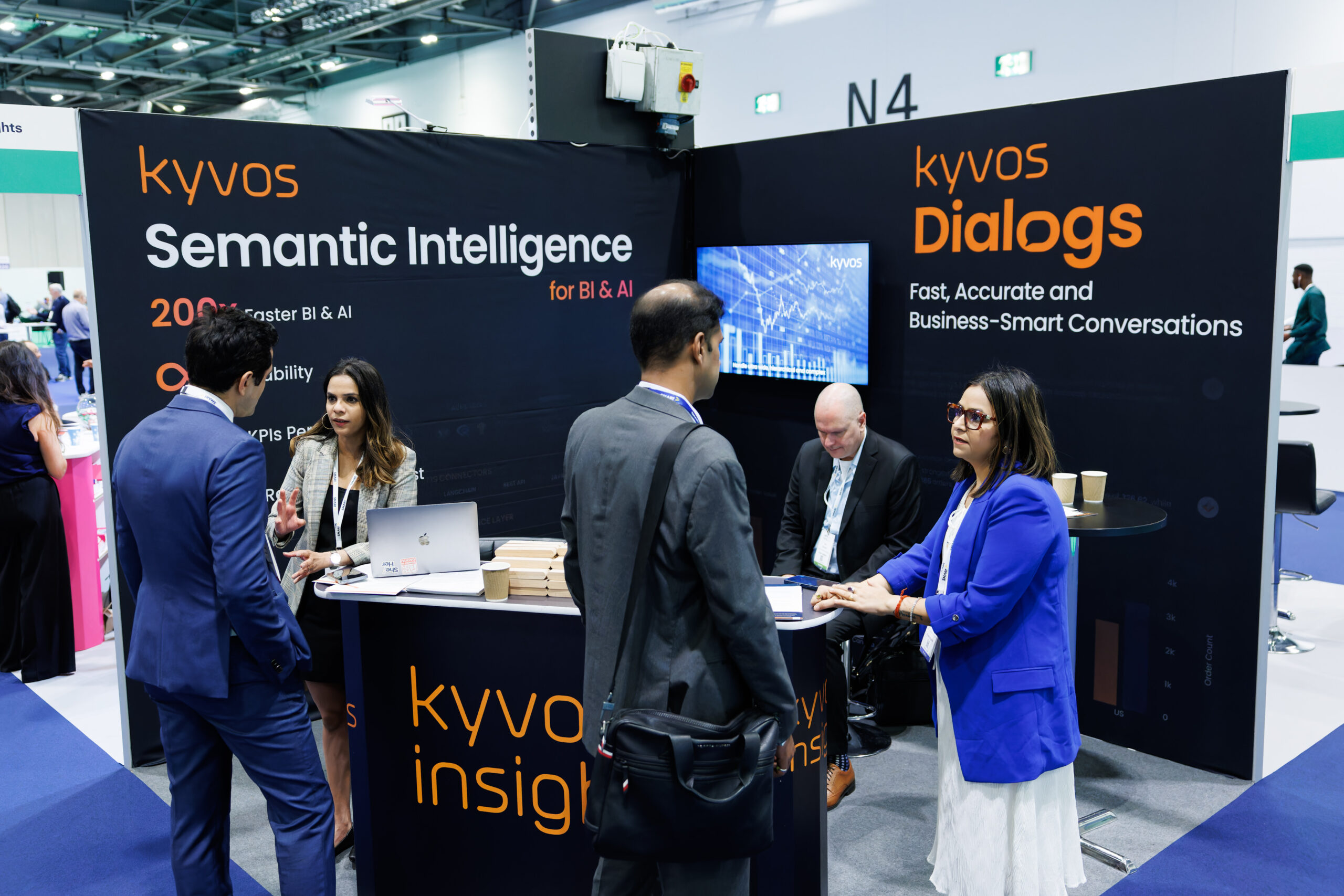 Kyvos stand at Banking Transformation Summit